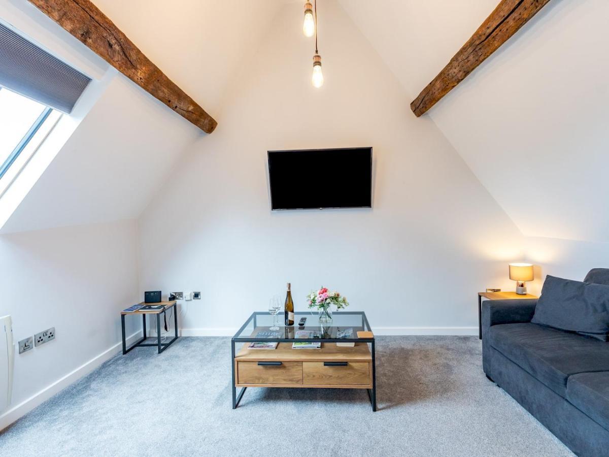 Pass The Keys 5C Charming Town Centre Apartment With Roof Top Views Шрусбери Экстерьер фото